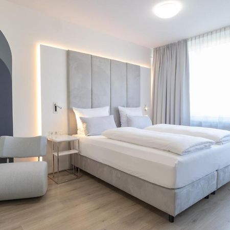 Zzzpace Smart-Hotel Bielefeld Zentrum Bagian luar foto