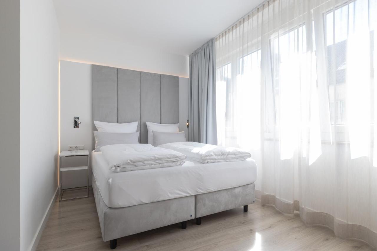 Zzzpace Smart-Hotel Bielefeld Zentrum Bagian luar foto
