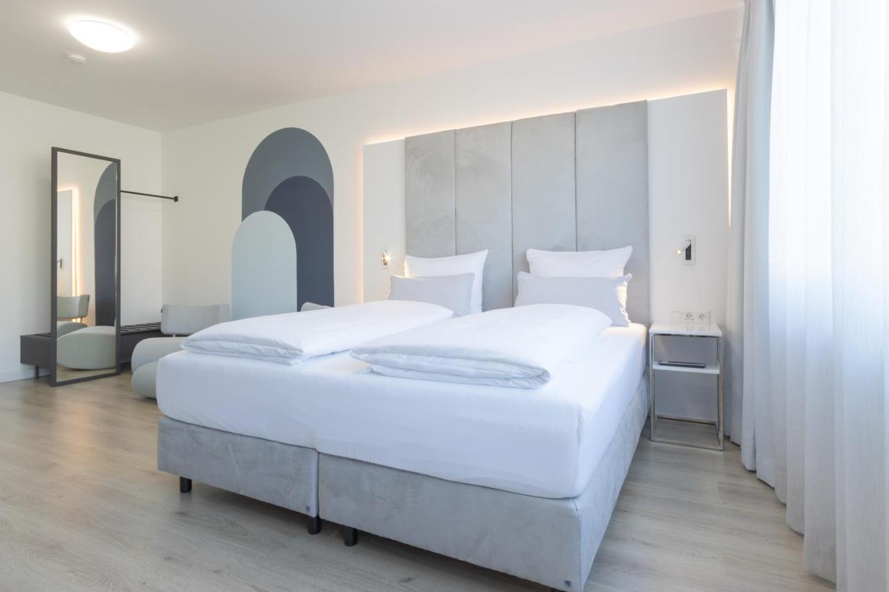 Zzzpace Smart-Hotel Bielefeld Zentrum Bagian luar foto
