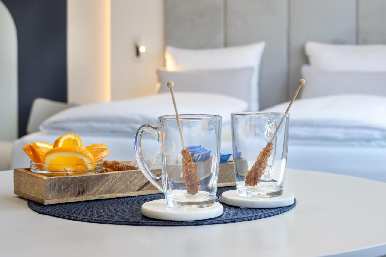 Zzzpace Smart-Hotel Bielefeld Zentrum Bagian luar foto