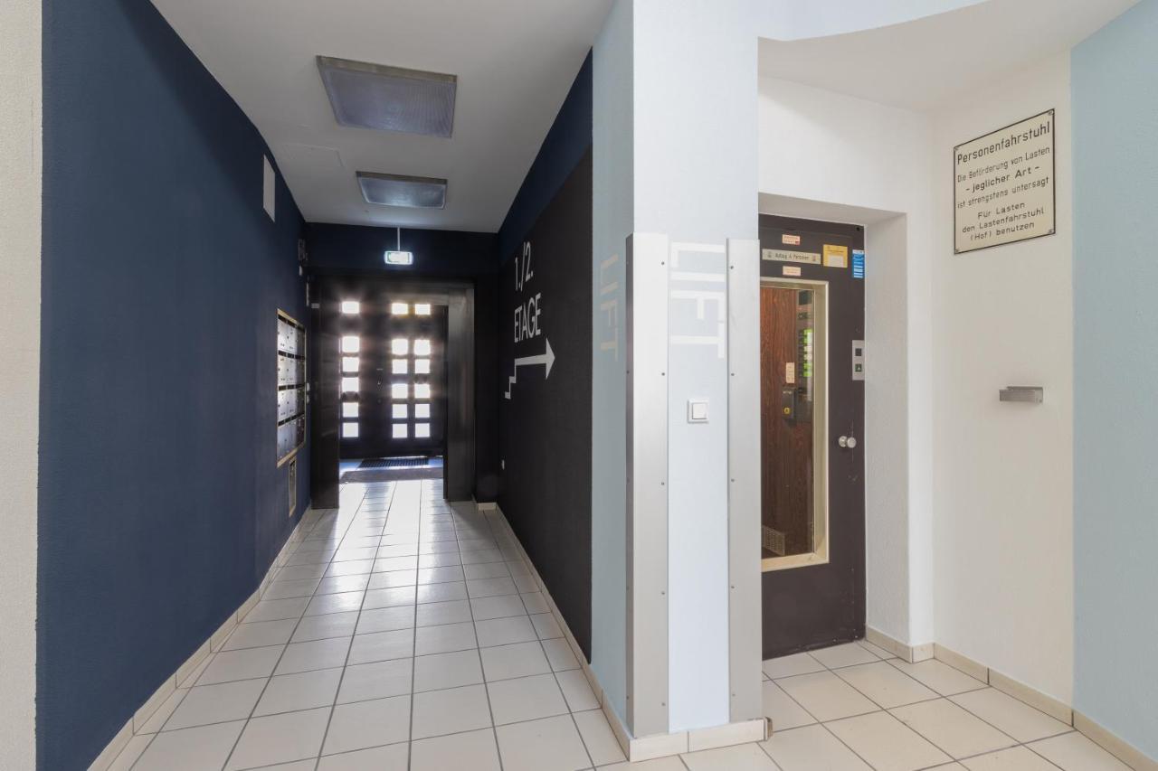 Zzzpace Smart-Hotel Bielefeld Zentrum Bagian luar foto