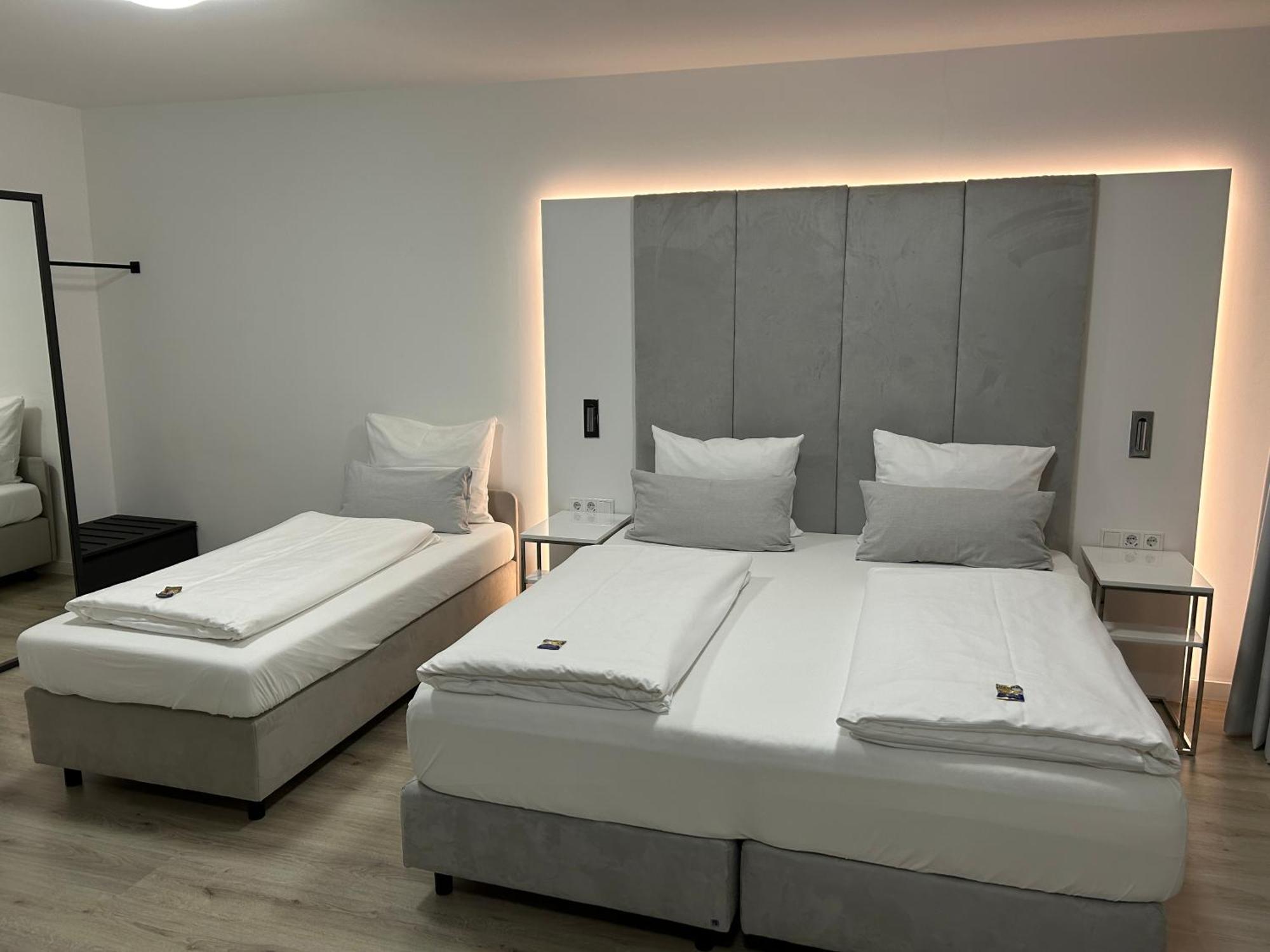 Zzzpace Smart-Hotel Bielefeld Zentrum Ruang foto